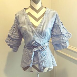 🎉HP!🎉NY Collection Wrap Tiered Sleeve Top